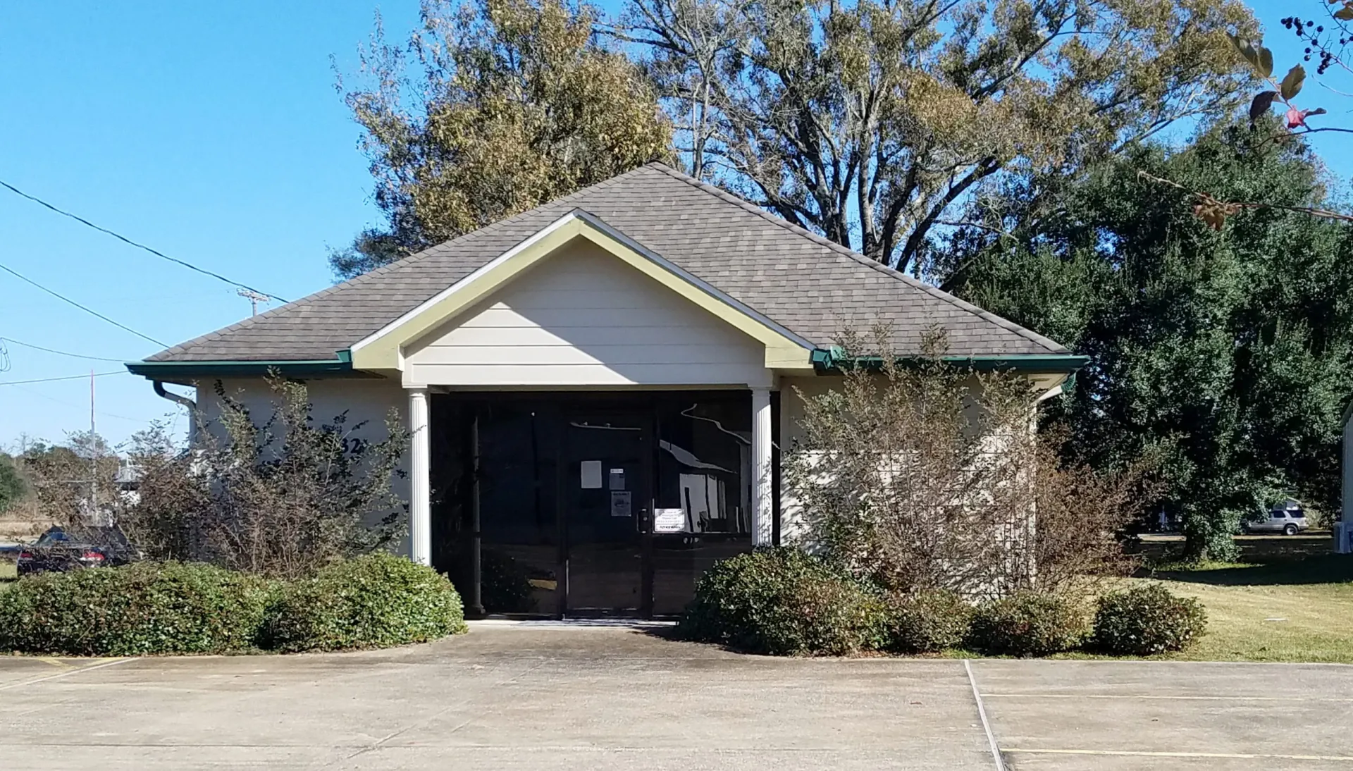 Pedersen & Pedersen Auctions - office-building-auction